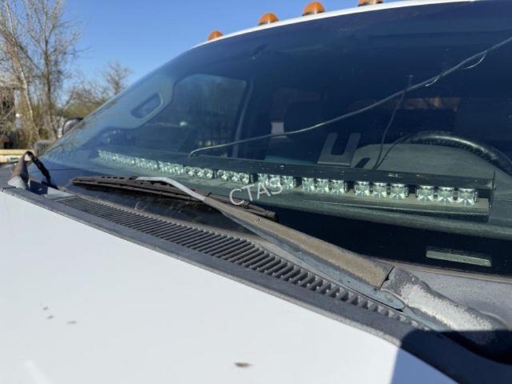 2011-ford-f550-image-35