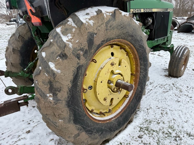 john-deere-4250-image-10