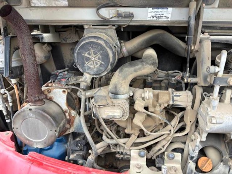 2017-takeuchi-tb240-image-15