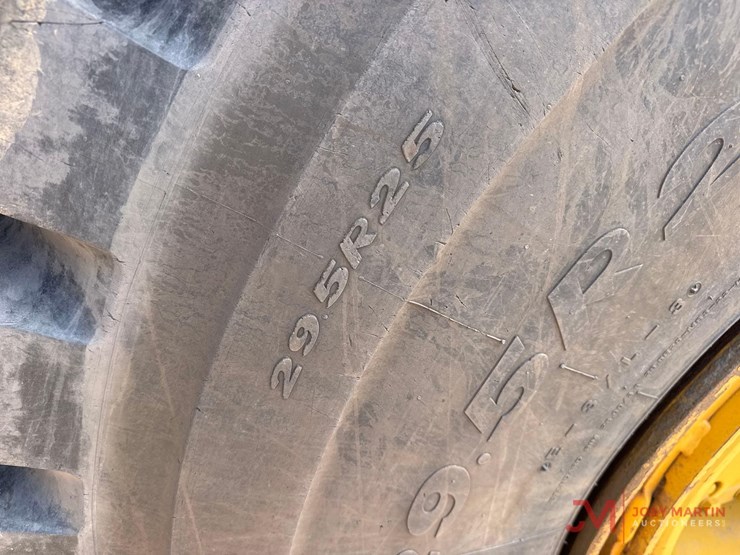 caterpillar-745-image-7