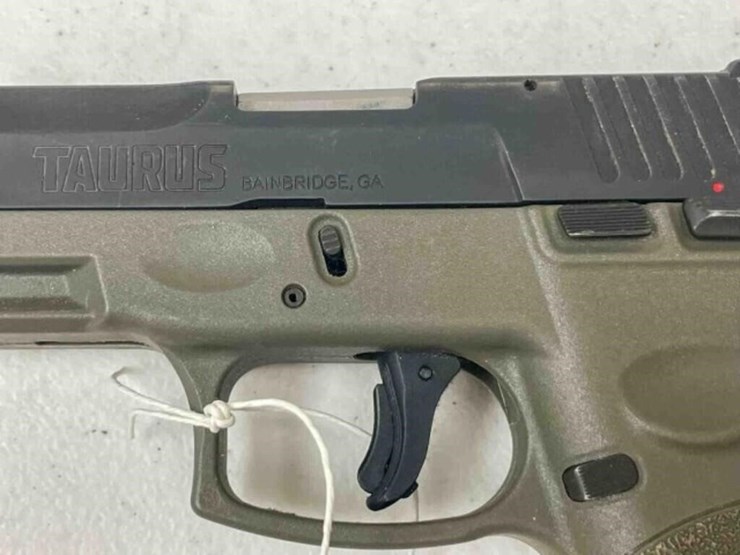 taurus-pistol-image-9