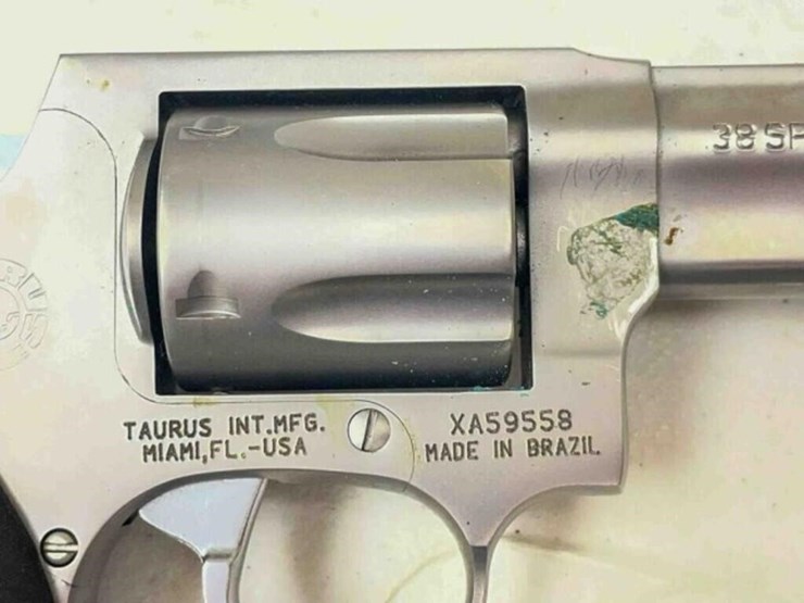 taurus-revolver-image-13