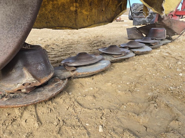 new-holland-462-image-8