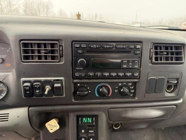 2009-ford-f650-xlt-image-14