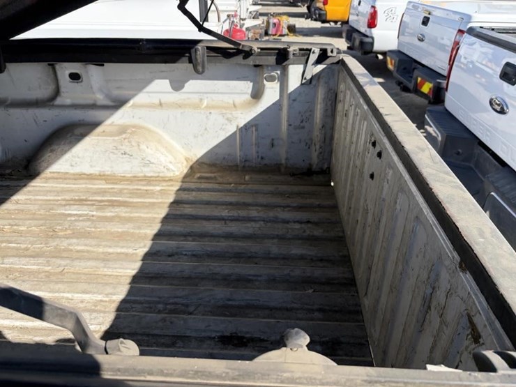 2013-chevrolet-2500-image-26