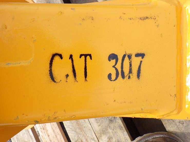 caterpillar-307-image-5