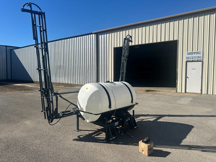 #32796-•-**unused-bowman-agmate-41'-300-gallon-3pt-sprayer-image-2