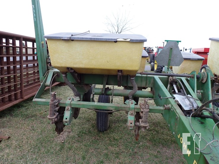 john-deere-7000-image-4