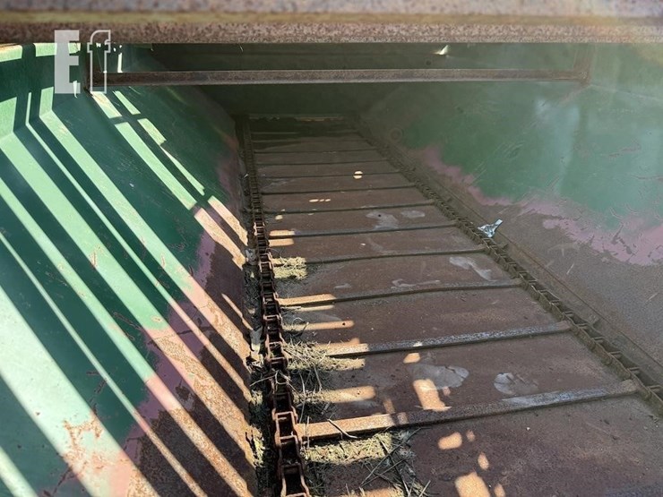 kelley-mfg-co-poultry-house-cleanout-machine-6107-image-7