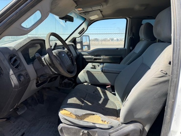 2013-ford-f350-image-12