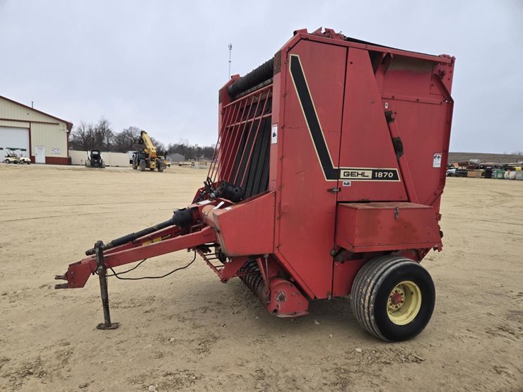 gehl-1870-image-7