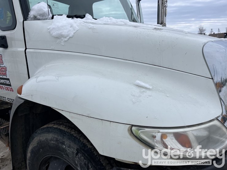 2002-international-durastar-4300-image-37