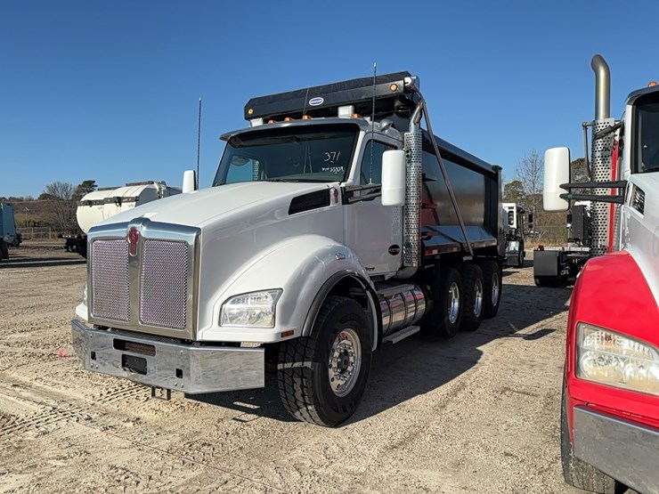 2017-kenworth-t880-image-1