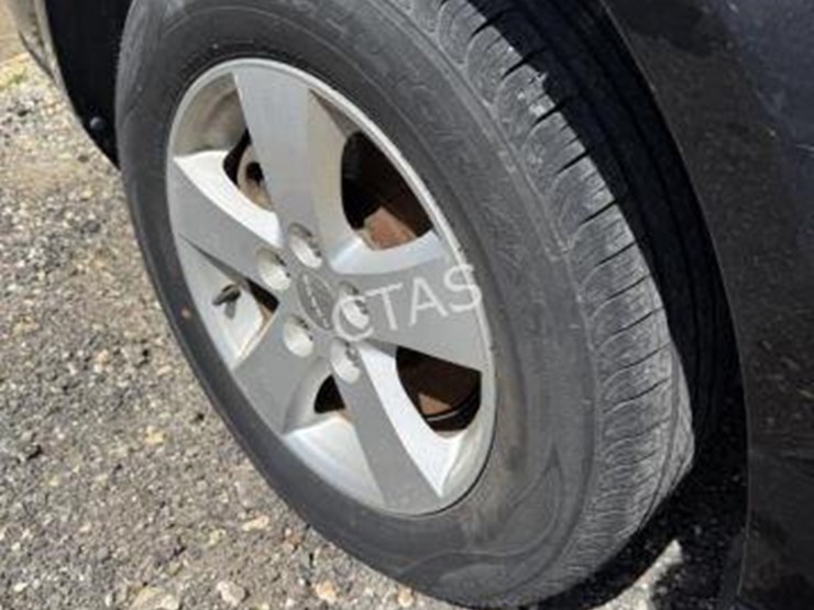 2012-dodge-journey-sxt-image-5