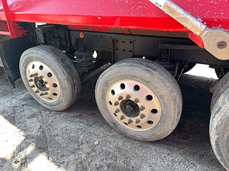 2014-kenworth-t880-image-12