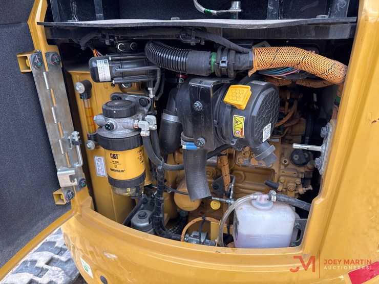 2024-caterpillar-301.7-image-16