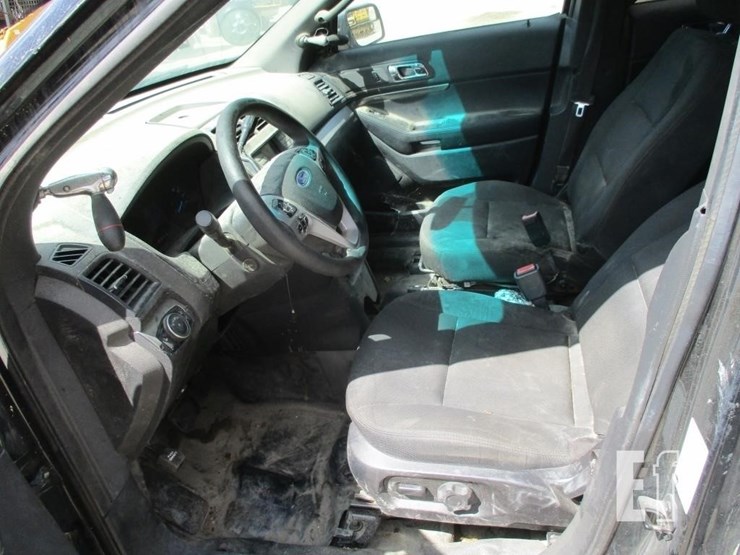 2014-ford-explorer-image-6