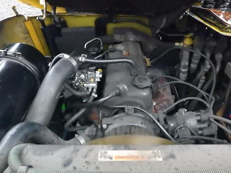 yale-gp050tgnuae084-forklift-image-10