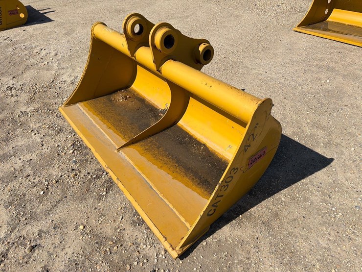 caterpillar-303-image-1