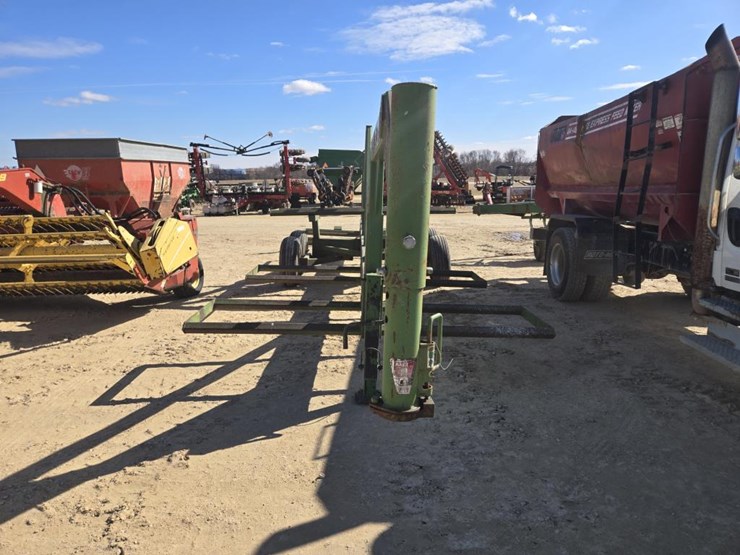 #272-•-10-bale-mover-image-2