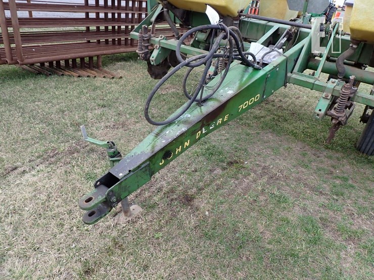 john-deere-7000-image-3