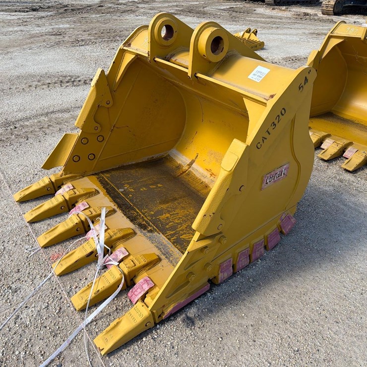 CATERPILLAR 320