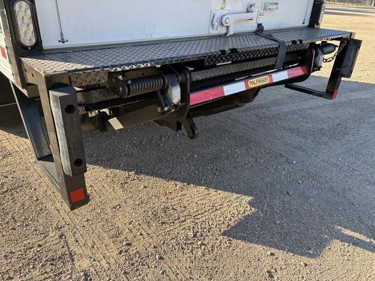 2022-ford-f450-xl-image-5