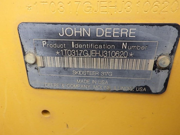 2017-deere-317g-image-28