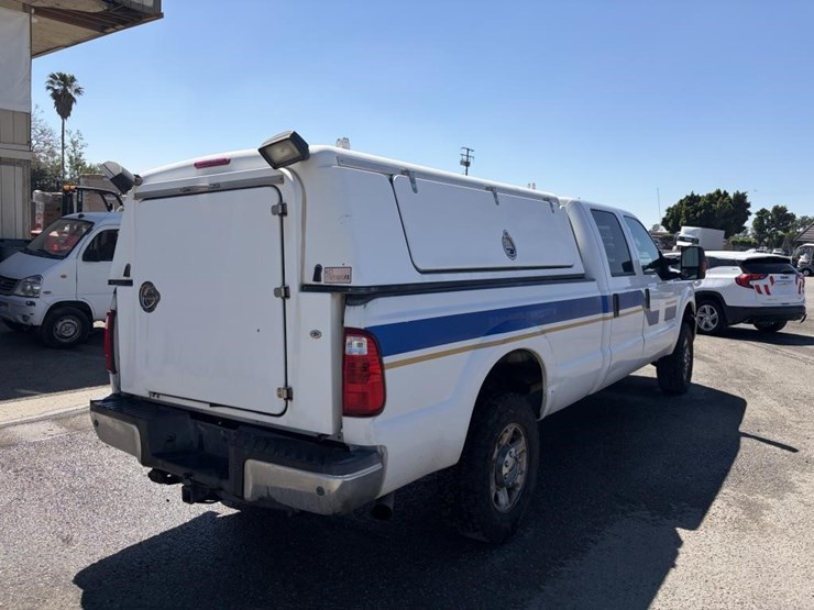 2016-ford-f250-xlt-image-3