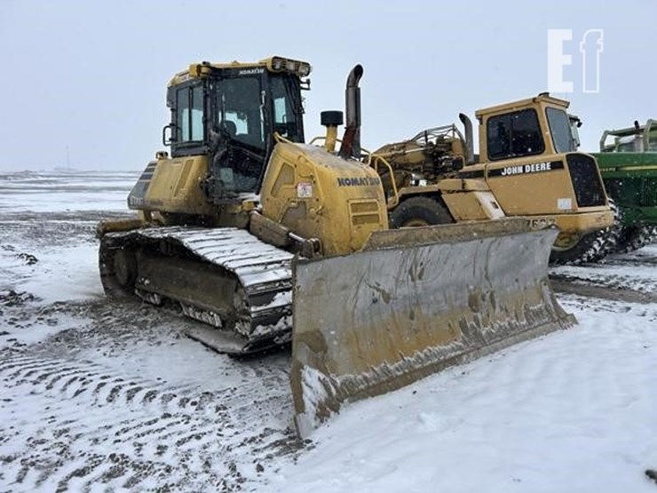 2017-komatsu-d61pxi-image-3