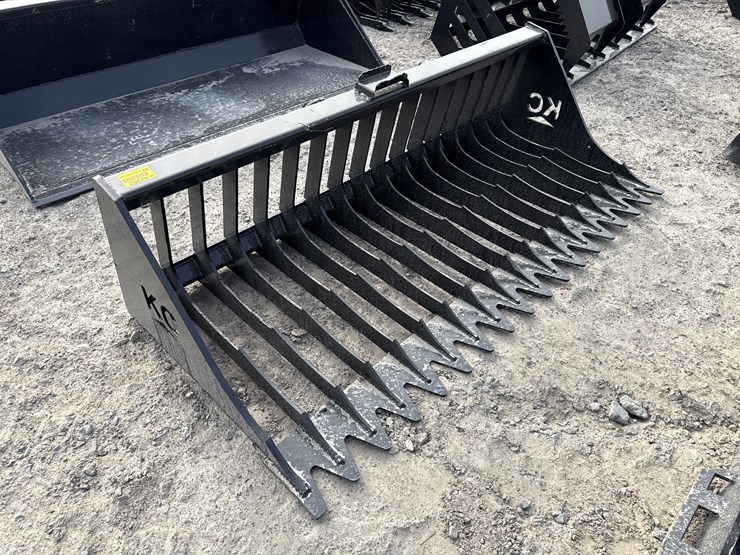#2096-•-unused-76"-skid-steer-high-side-bucket-inv#-42352-image-4