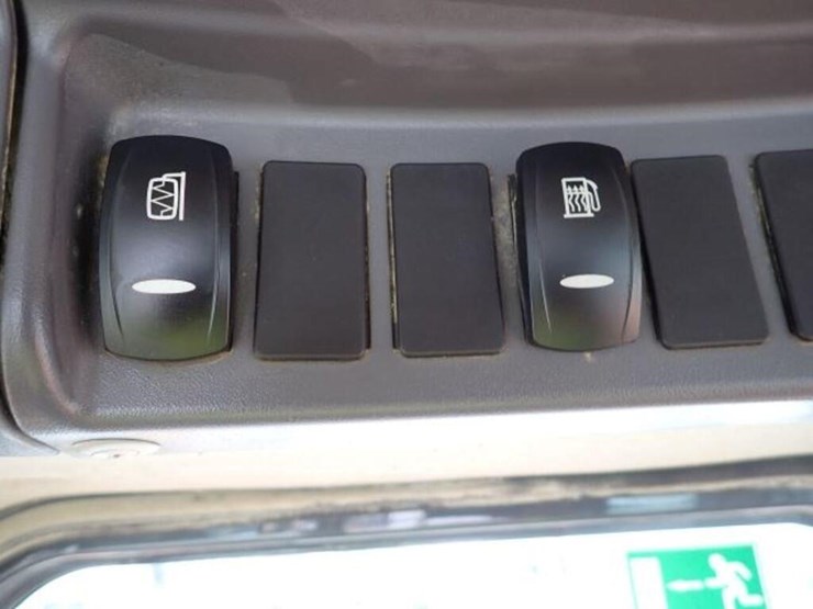 2013-doosan-dl550-3-image-24