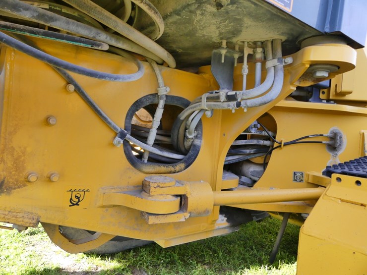 2018-deere-770g-image-15