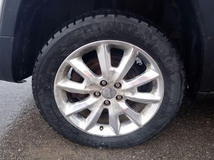 2016-jeep-cherokee-image-93