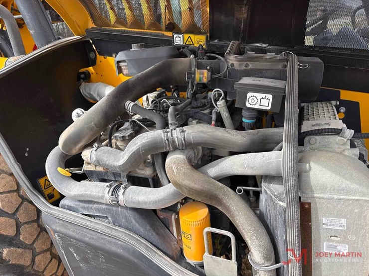 2016-jcb-507-42-image-18