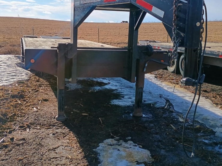 20ft-gooseneck-flatbed-image-1