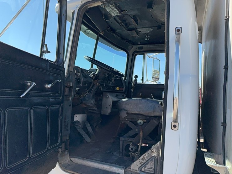 mack-rd688s-image-14