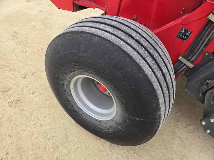 2011-massey-ferguson-2856-image-7