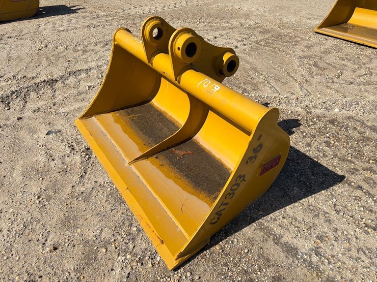 caterpillar-303-image-1