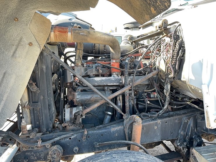 mack-rd688s-image-25