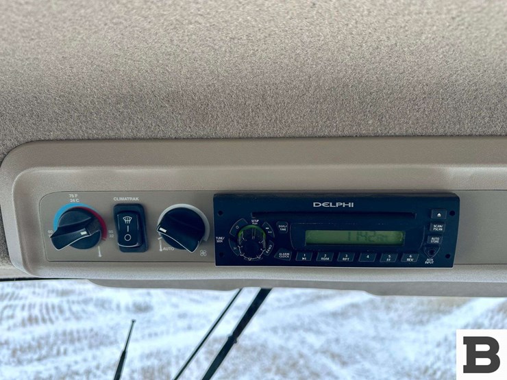 2011-john-deere-9870-sts-image-197