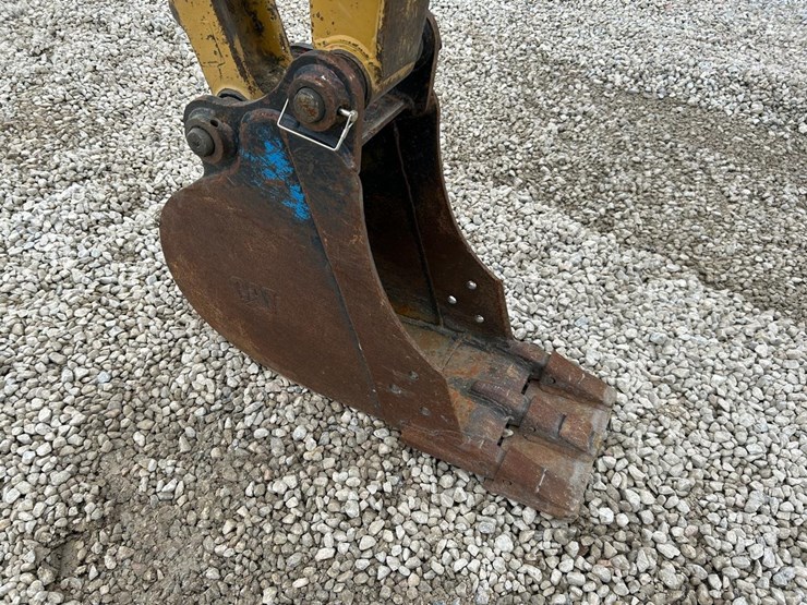 2020-caterpillar-303-image-8