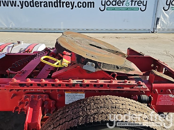 2015-volvo-vnl42t300-image-14