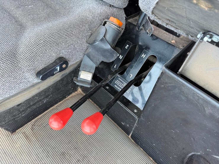 massey-ferguson-8780-image-66