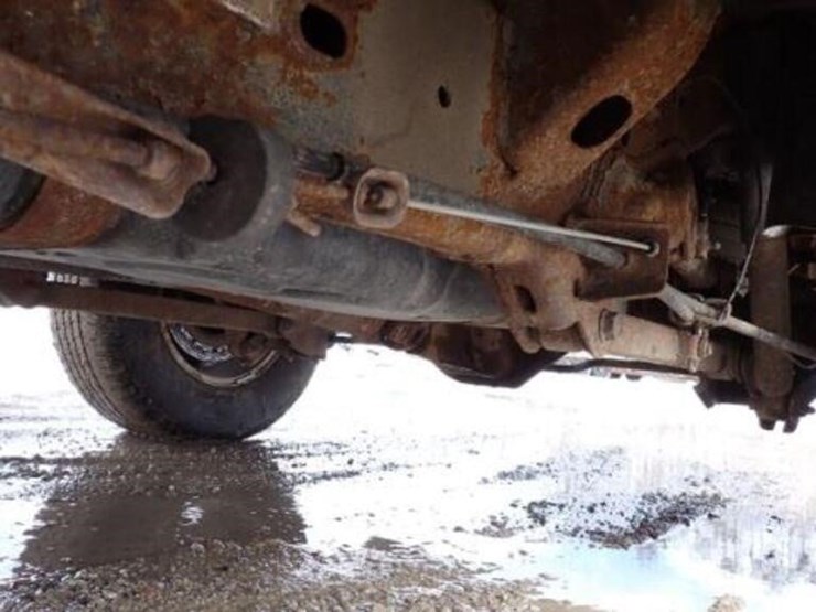 2013-ram-1500-slt-image-49