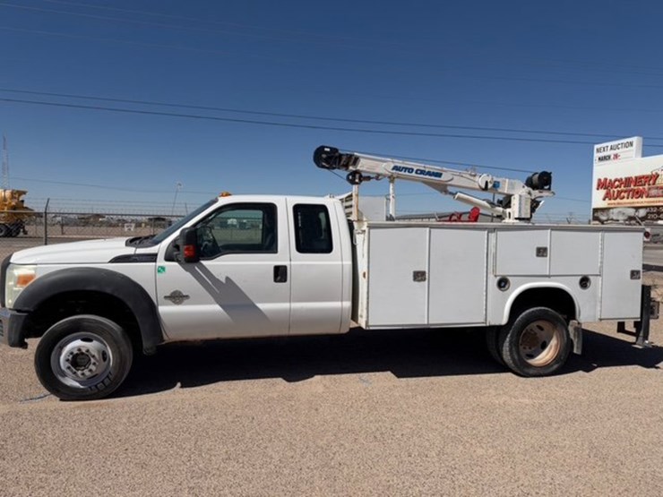 2013-ford-f550-image-1