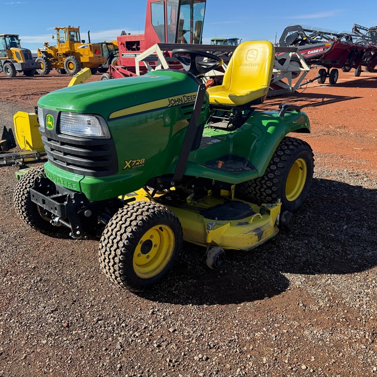 JOHN DEERE X728