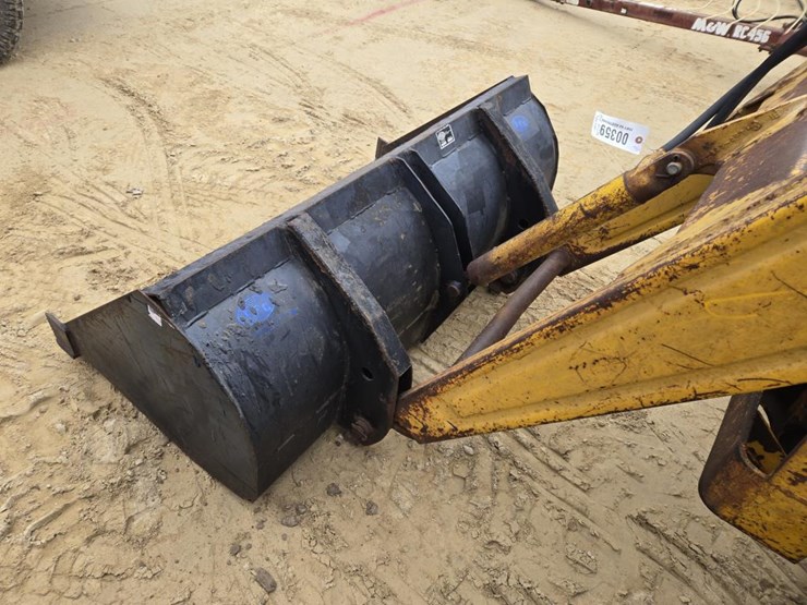 #359-•-massey-ferguson-utility-tractor-image-6