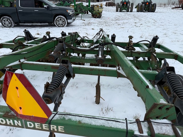 john-deere-714-image-6