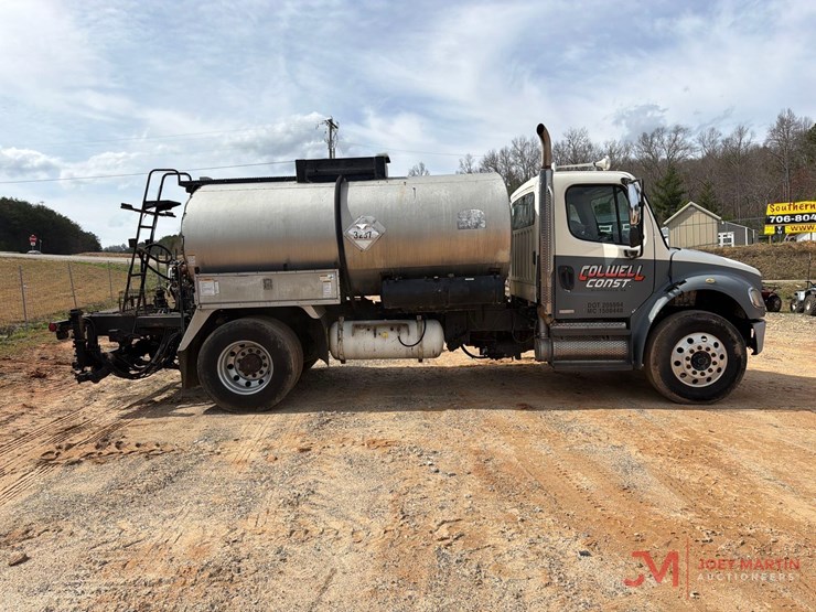 2008-freightliner-tack-truck-image-2